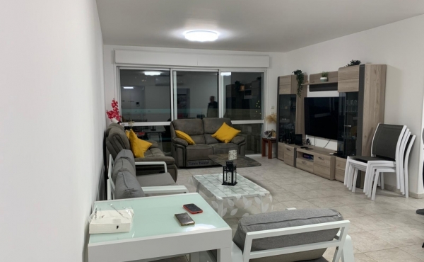 Ramat Aviv 5 rooms 128sqm Balconies Parking Apartment for sale in Tel Aviv