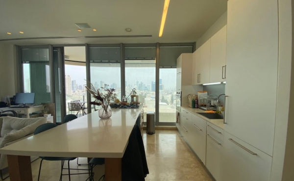 Frishman tower 3 rooms 91 sqm Balcony 12 sqm2 Parking Apartment for sale in Tel Aviv