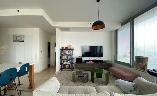 Frishman tower 3 rooms 91 sqm Balcony 12 sqm2 Parking Apartment for sale in Tel Aviv