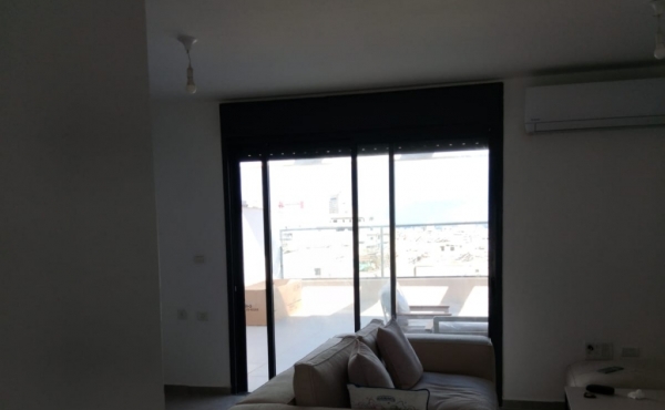 Bat Yam Penthouse 3 rooms 88 sqm Terraces 57sqm + 37sqm Lift Apartment for sale in Bat Yam