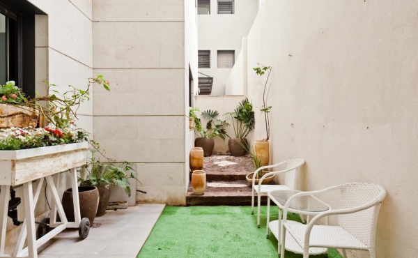 Gindi Low tower Garden apartment 4 rooms 110m2 Garden 23m2 Balcony 22m2 Parkingx2 For sale in Tel Aviv