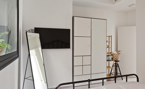 Gindi Low tower Garden apartment 4 rooms 110m2 Garden 23m2 Balcony 22m2 Parkingx2 For sale in Tel Aviv