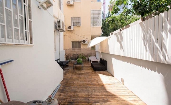 Boutique building for sale in HaYarden street