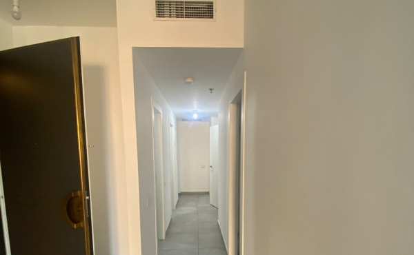 Center Tel Aviv 12th floor 4 rooms Terrace Lift Parking Apartment for rent