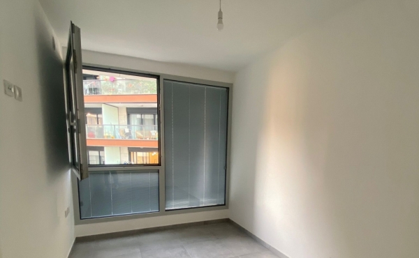 Center Tel Aviv 12th floor 4 rooms Terrace Lift Parking Apartment for rent