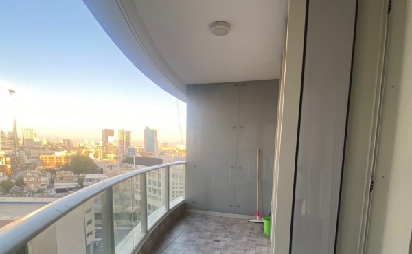Center Tel Aviv 12th floor 4 rooms Terrace Lift Parking Apartment for rent