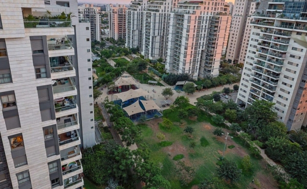 Hod HaSharon Duplex 6 rooms 277 m2 Terrace 100 m2 Lift Parking Gym Apartment for sale in Tel Aviv