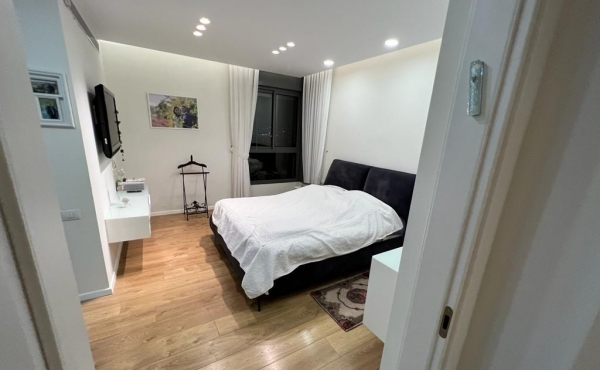 Hod HaSharon Duplex 6 rooms 277 m2 Terrace 100 m2 Lift Parking Gym Apartment for sale in Tel Aviv