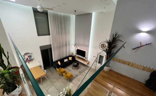 Hod HaSharon Duplex 6 rooms 277 m2 Terrace 100 m2 Lift Parking Gym Apartment for sale in Tel Aviv