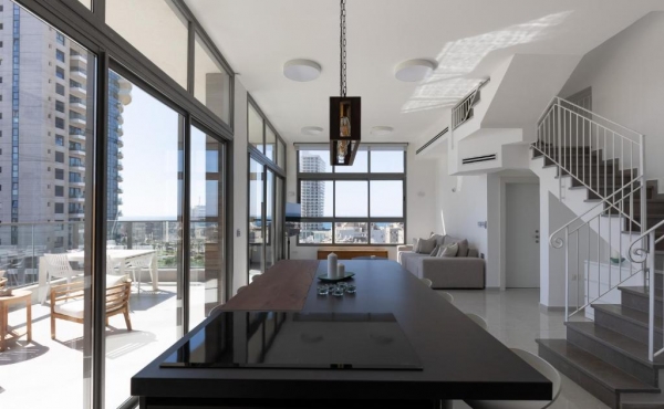 Bat Yam Penthouse Duplex de luxe 5 rooms 130m2 Terraces 70m2 Panoramic view Lift Parking