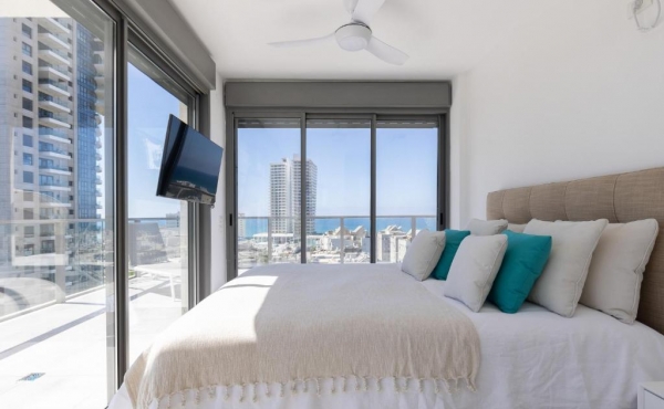 Bat Yam Penthouse Duplex de luxe 5 rooms 130m2 Terraces 70m2 Panoramic view Lift Parking
