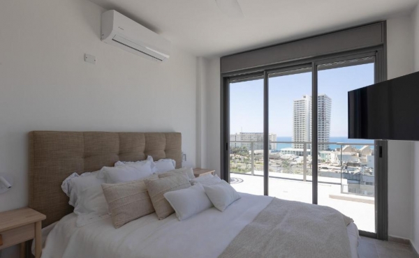 Bat Yam Penthouse Duplex de luxe 5 rooms 130m2 Terraces 70m2 Panoramic view Lift Parking