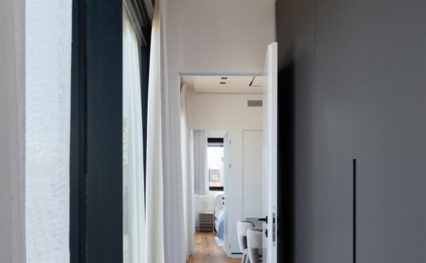 Luxury Beachfront 5 rooms close to the Gordon beach