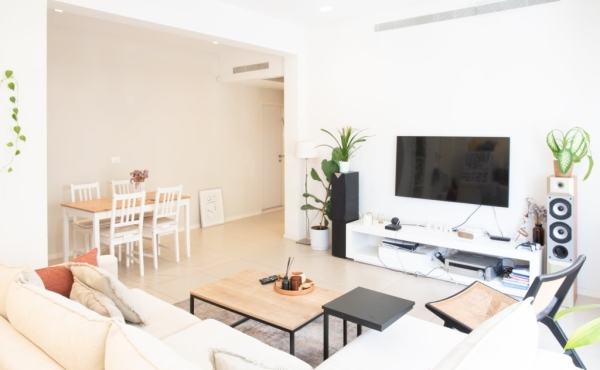 Rothschild area 3 rooms with shelter 70sqm Balconies Lift Apartment for sale in Tel Aviv