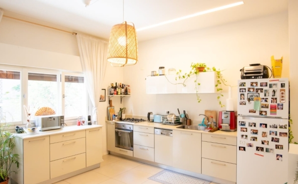 Rothschild area 3 rooms with shelter 70sqm Balconies Lift Apartment for sale in Tel Aviv