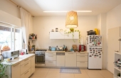Rothschild area 3 rooms with shelter 70sqm Balconies Lift Apartment for sale in Tel Aviv