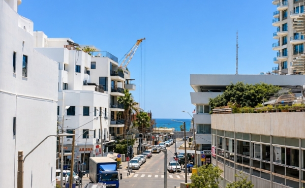 Shalom Alehem 3;5 rooms 117sqm Apartment for rent in Tel Aviv