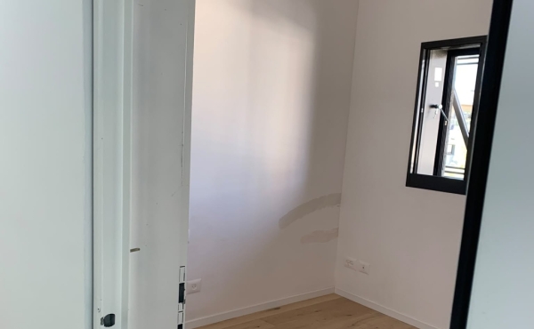 Biltmor 5 rooms 122m2 Shelter Balcony Lift Parking Apartment for Rent in Tel Aviv