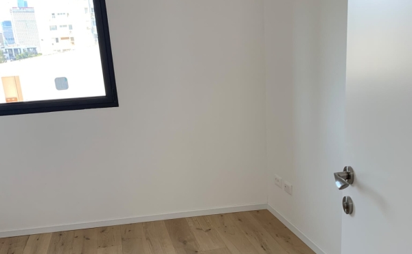 Biltmor 5 rooms 122m2 Shelter Balcony Lift Parking Apartment for Rent in Tel Aviv