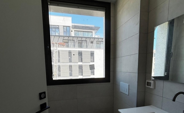 Biltmor street 4 rooms 105m2 Shelter Balcony 12m2 Lift Parking
