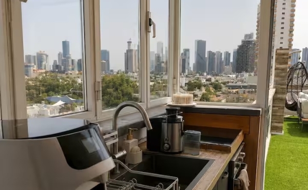 Sirkin 2 bedrooms Terrace Lift Parking Short term rental in Tel Aviv