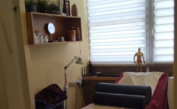 Office 2 rooms 47m2 furnished Parking