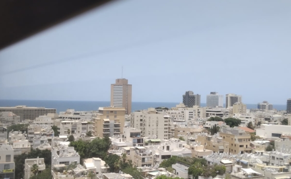 Office 2 rooms 47m2 furnished Parking