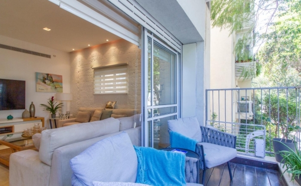 Shlomo HaMelekh 2 bedrooms 80m2 Terrace 12m2 Apartment for rent in Tel Aviv