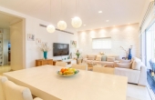 Shlomo HaMelekh 2 bedrooms 80m2 Terrace 12m2 Apartment for rent in Tel Aviv