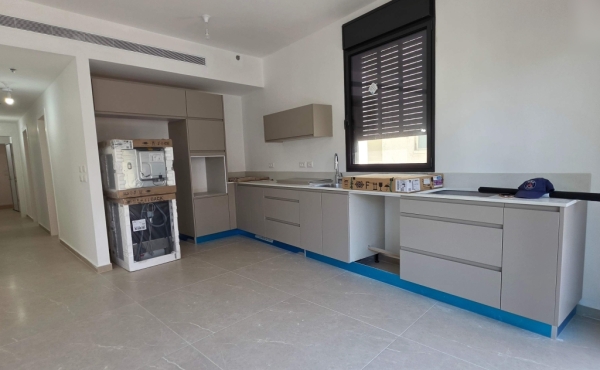 Biltmor 5 rooms 122sqm Shelter Balcony 14sqm Lift Parking