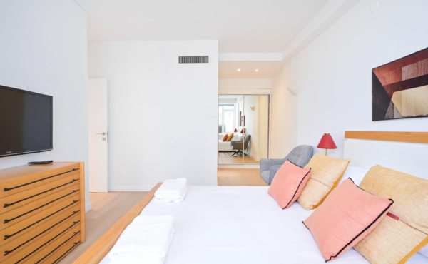 Herbert Samuel 3 rooms 86m2 Terrace 10m2 LIft Gym Doorman For sale in Tel Aviv