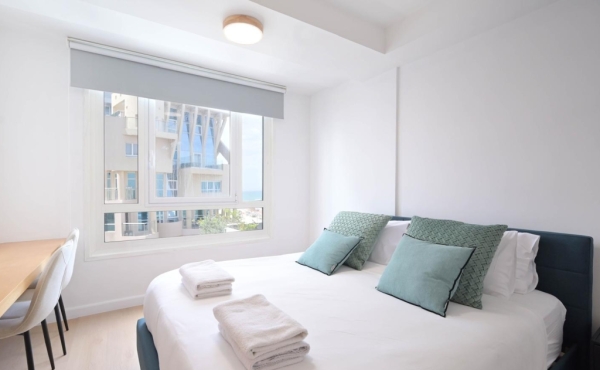 Herbert Samuel 3 rooms 86m2 Terrace 10m2 LIft Gym Doorman For sale in Tel Aviv