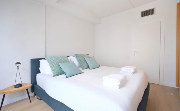 Herbert Samuel 3 rooms 86m2 Terrace 10m2 LIft Gym Doorman For sale in Tel Aviv