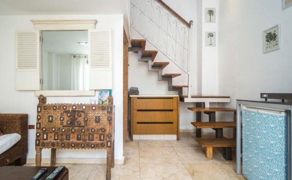 Prime Location 2-Room Apartment Close to the Beach For Sale