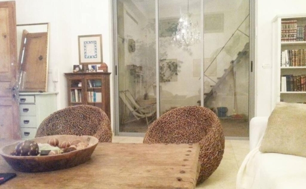 Prime Location 2-Room Apartment Close to the Beach For Sale