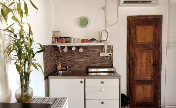 Prime Location 2-Room Apartment Close to the Beach For Sale