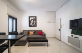 Frishman beach Mapu st. 2-Room Apartment For Sale in Tel Aviv