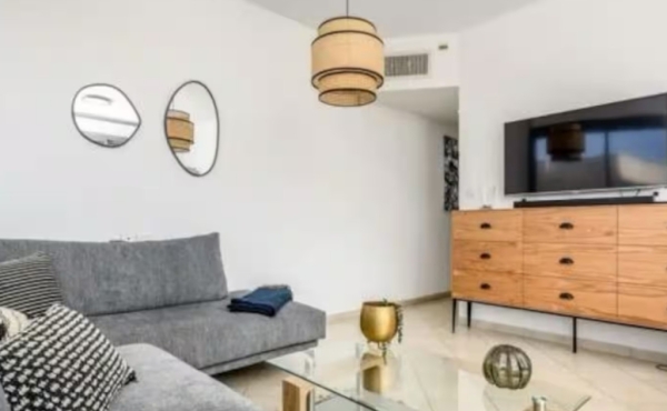 Kerem Hatemanim 4 rooms 70m2 Terrace Lift Parking Apartment for rent in Tel Aviv