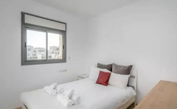Kerem Hatemanim 4 rooms 70m2 Terrace Lift Parking Apartment for rent in Tel Aviv