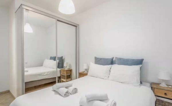 Kerem Hatemanim 4 rooms 70m2 Terrace Lift Parking Apartment for rent in Tel Aviv