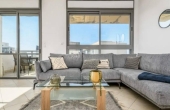 Kerem Hatemanim 4 rooms 70m2 Terrace Lift Parking Apartment for rent in Tel Aviv