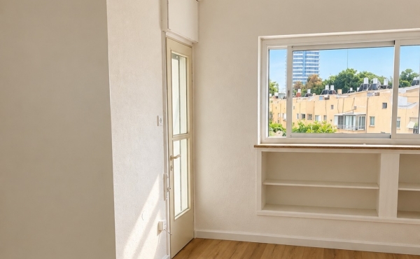 Nordau 2 rooms 65m2 Bright and spacious Apart for rent in TLV