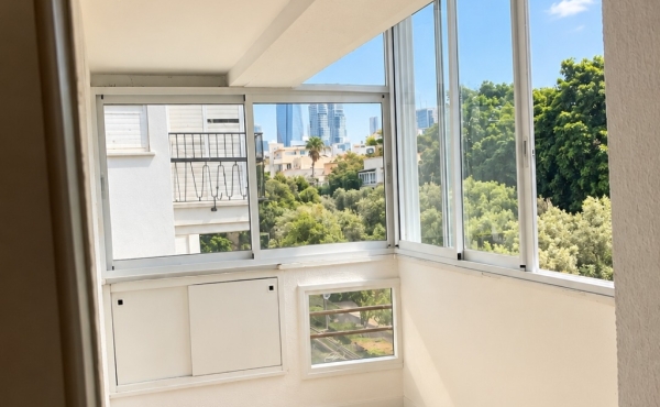 Nordau 2 rooms 65m2 Bright and spacious Apart for rent in TLV