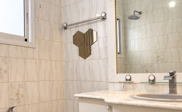 Nordau 2 rooms 65m2 Bright and spacious Apart for rent in TLV