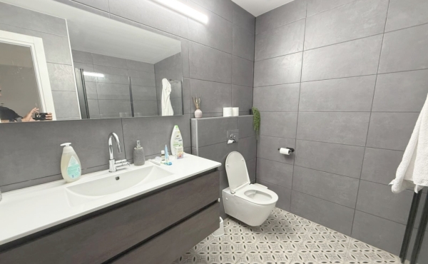 Gindi Tower Luxury 3-Room 70m2 Balcony Lift Parking Pool Gym Club