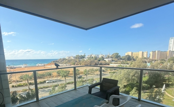 Givat Olga Hadera 4 rooms 110m2 Terrace Lift Parking Pool Fitness Guard