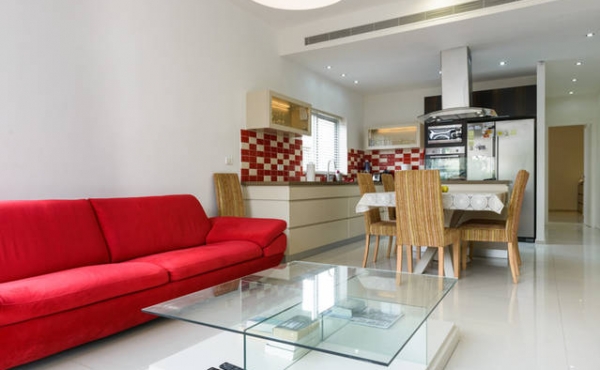 Bazel area 3 room 85 sqm Lift Apartment renovated to buy in Telaviv