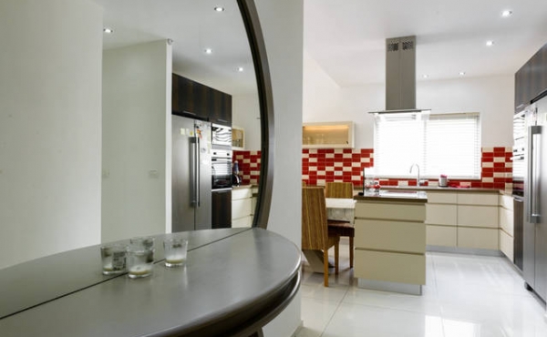 Bazel area 3 room 85 sqm Lift Apartment renovated to buy in Telaviv